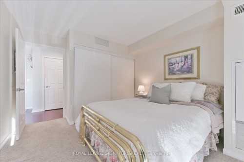 Ph306-18 Valley Woods Road, Toronto, ON - Indoor Photo Showing Bedroom