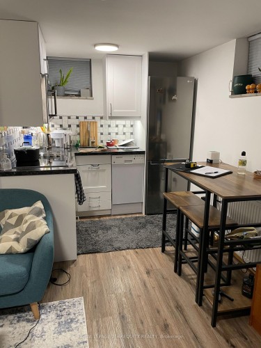 Lower-69 Hillcrest Drive, Toronto, ON - Indoor Photo Showing Other Room