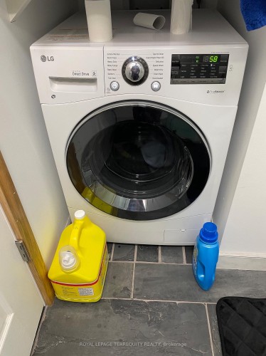 Lower-69 Hillcrest Drive, Toronto, ON - Indoor Photo Showing Laundry Room