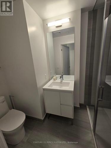 1413 - 1 Quarrington Lane, Toronto, ON - Indoor Photo Showing Bathroom