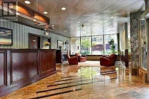 809 - 1055 Bay Street, Toronto, ON - Indoor Photo Showing Other Room
