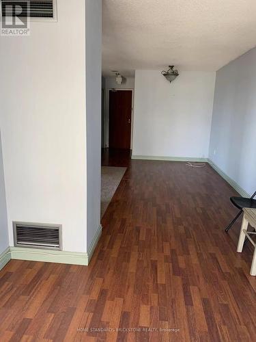 809 - 1055 Bay Street, Toronto, ON - Indoor Photo Showing Other Room