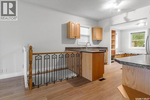 2156 Queen Street, Regina, SK - Indoor Photo Showing Kitchen