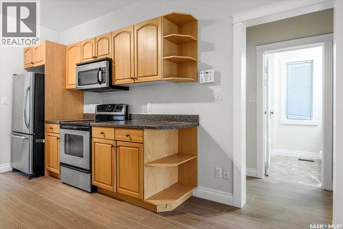 2156 Queen Street, Regina, SK - Indoor Photo Showing Kitchen