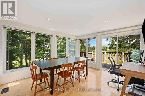 568 Mallard Circle, Selwyn, ON - Indoor Photo Showing Dining Room