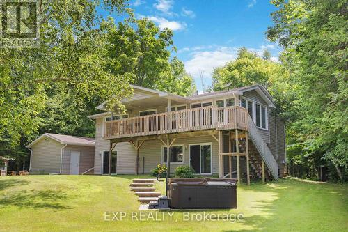 568 Mallard Circle, Selwyn, ON - Outdoor With Deck Patio Veranda