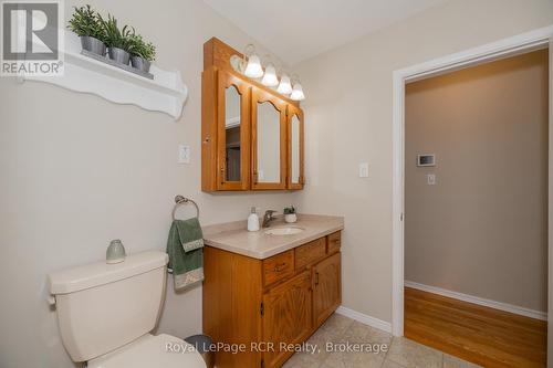 149 7Th Avenue E, Owen Sound, ON - Indoor Photo Showing Bathroom