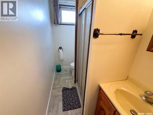 551 1St Street E, Lafleche, SK - Indoor Photo Showing Bathroom
