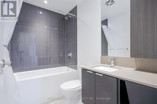 1804 - 3883 Quartz Road, Mississauga, ON - Indoor Photo Showing Bathroom