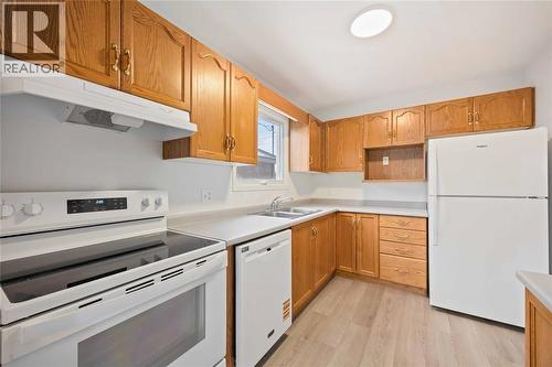 260-266 London Road, Sarnia, ON - Indoor Photo Showing Kitchen With Double Sink