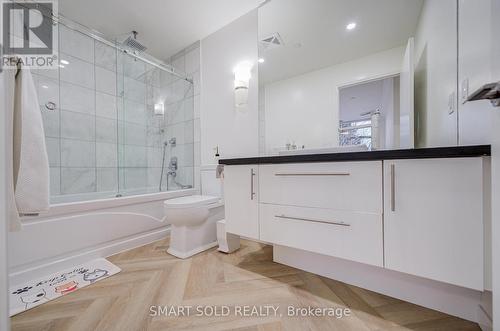 506 - 399 Spring Garden Avenue, Toronto, ON - Indoor Photo Showing Bathroom