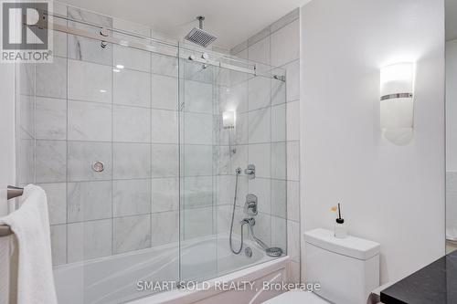 506 - 399 Spring Garden Avenue, Toronto, ON - Indoor Photo Showing Bathroom