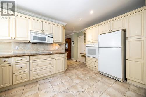 241 Forest Hill Road, Toronto, ON - Indoor Photo Showing Kitchen