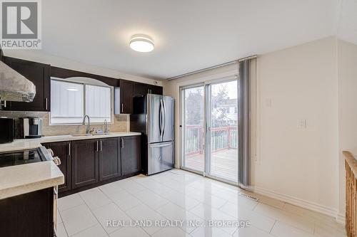 46 Wintermute Boulevard, Toronto, ON - Indoor Photo Showing Kitchen