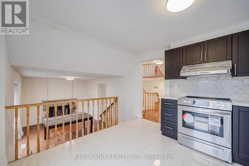 46 Wintermute Boulevard, Toronto, ON - Indoor Photo Showing Kitchen