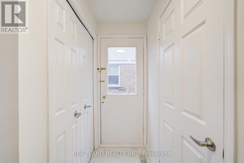 46 Wintermute Boulevard, Toronto, ON - Indoor Photo Showing Other Room