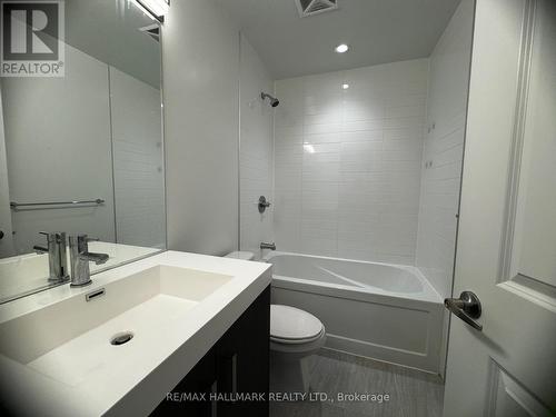 214 - 1010 Dundas Street E, Whitby, ON - Indoor Photo Showing Bathroom