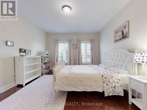 86 Snively Street, Richmond Hill, ON - Indoor Photo Showing Bedroom