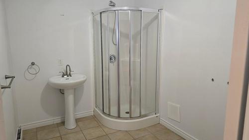 Bathroom - 31 Boul. Marie-Victorin, Delson, QC 