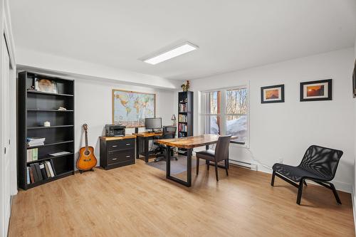 Chambre à coucher - 349 Ch. Des Mômes, Saint-Sauveur, QC - Indoor Photo Showing Other Room