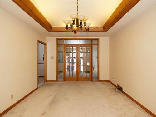 2200 Bordeaux Crescent, Thunder Bay, ON - Indoor Photo Showing Other Room