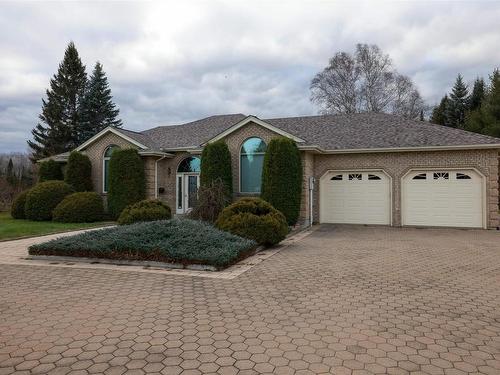 2200 Bordeaux Crescent, Thunder Bay, ON - Outdoor