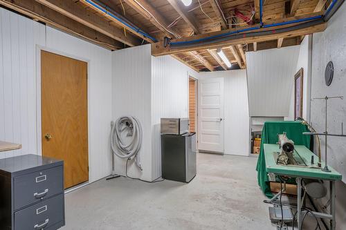 Rangement - 208 42E Avenue, Beauceville, QC - Indoor Photo Showing Basement