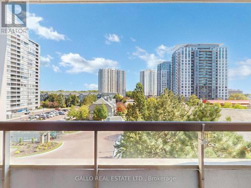 627 - 138 Bonis Avenue, Toronto, ON - Outdoor With Balcony
