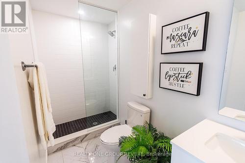 913 - 2799 Kingston Road, Toronto, ON - Indoor Photo Showing Bathroom