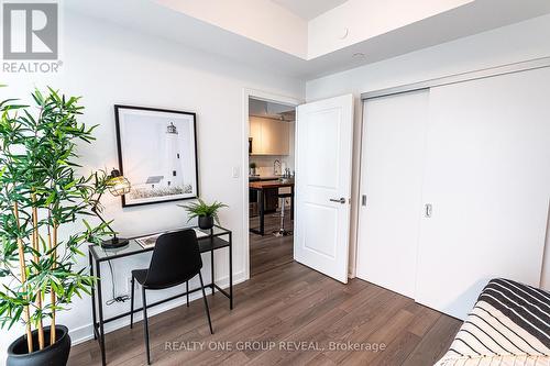 913 - 2799 Kingston Road, Toronto, ON - Indoor
