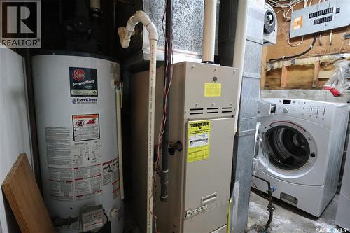 129 Dianne Street, Balcarres, SK - Indoor Photo Showing Laundry Room