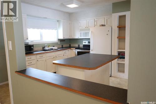 129 Dianne Street, Balcarres, SK - Indoor Photo Showing Kitchen