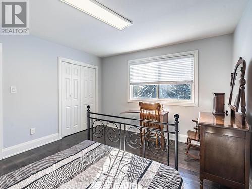 1958 Innisfil Heights Crescent, Innisfil, ON - Indoor Photo Showing Bedroom