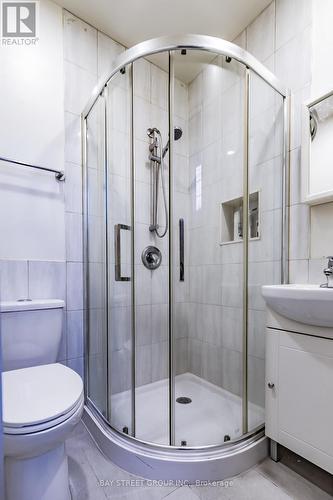208 A Finch Avenue W, Toronto, ON - Indoor Photo Showing Bathroom
