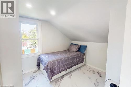 249 Wallace Avenue S, Welland, ON - Indoor Photo Showing Bedroom