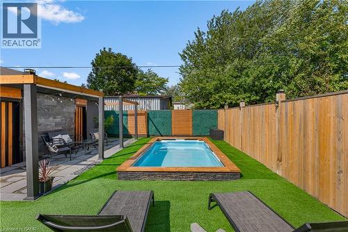 249 Wallace Avenue S, Welland, ON - Outdoor With Backyard