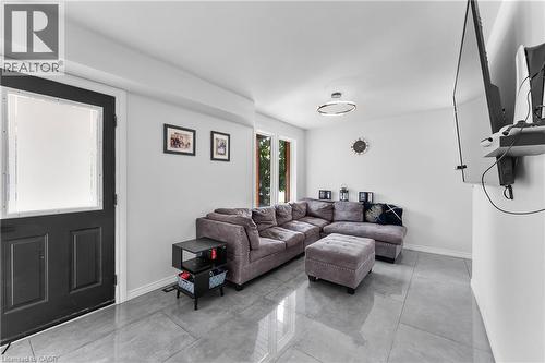 249 Wallace Avenue S, Welland, ON - Indoor Photo Showing Other Room