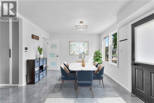 249 Wallace Avenue S, Welland, ON - Indoor Photo Showing Dining Room