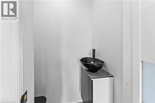 249 Wallace Avenue S, Welland, ON - Indoor