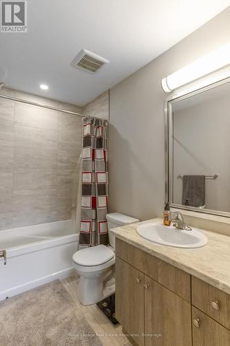 16 - 177 Edgevalley Road, London East, ON - Indoor Photo Showing Bathroom