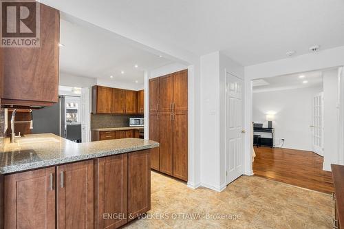 29 Valley Ridge Street, Ottawa, ON - Indoor Photo Showing Kitchen