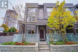 TH47 - 315 VILLAGE GREEN SQUARE W  Toronto, ON M1S 0L2