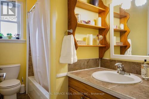87 Hope Street N, Port Hope, ON - Indoor Photo Showing Bathroom