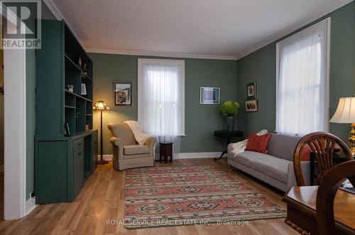 87 Hope Street N, Port Hope, ON - Indoor Photo Showing Living Room
