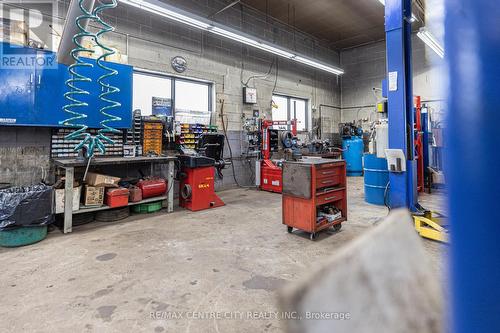 827 Central Avenue, London East (East G), ON 