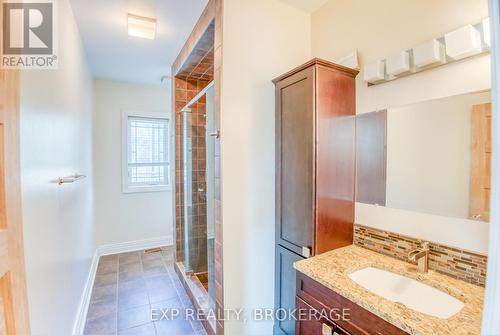 6 Oliver Road, Addington Highlands (Addington Highlands), ON - Indoor Photo Showing Bathroom