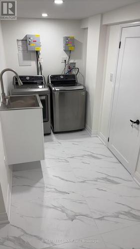 11.5 Lippincott Street, Toronto, ON - Indoor Photo Showing Laundry Room
