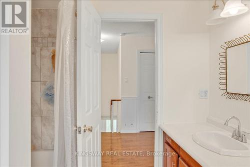 26 Cynthia Crescent, Richmond Hill, ON - Indoor Photo Showing Bathroom