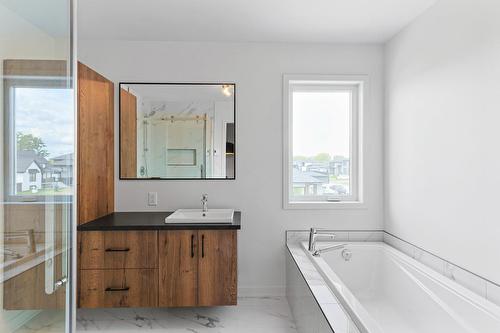 Salle de bains - 57 Rue Des Pêcheurs, Saint-Louis-De-Gonzague, QC - Indoor Photo Showing Bathroom