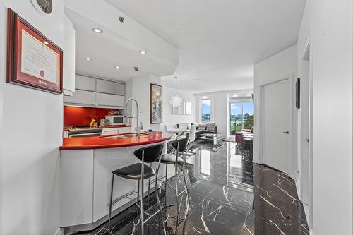 Cuisine - 503-2380 Av. Pierre-Dupuy, Montréal (Ville-Marie), QC - Indoor Photo Showing Other Room